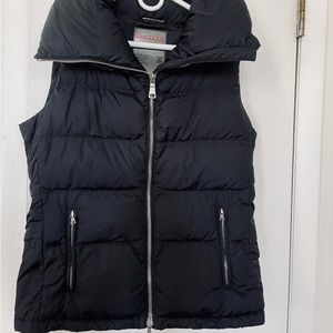 Prada vest